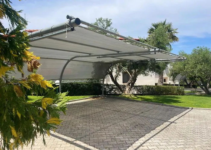 Villas Hanioti Villa *