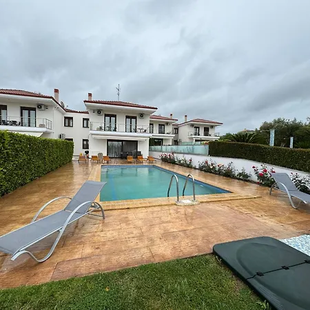 Villas Hanioti