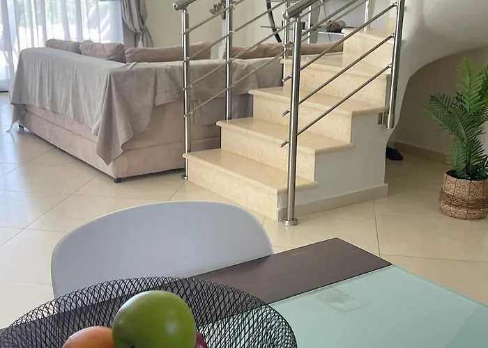 Villas Hanioti Vilă *